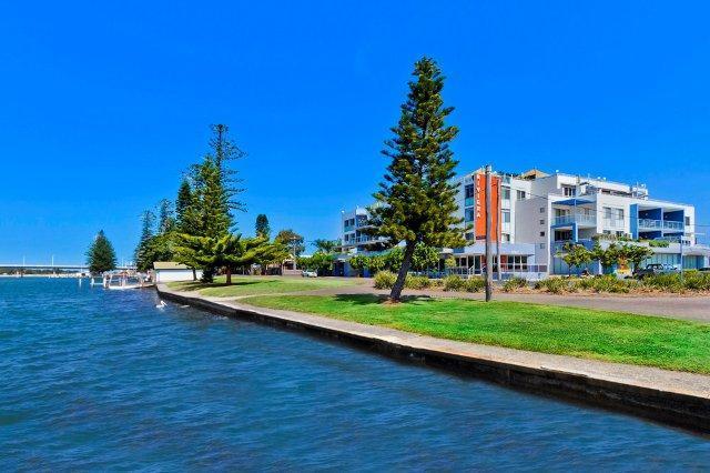 Lakeside Waterfront Apartment The Entrance Exterior foto